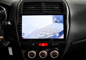Подержанный автомобиль Mitsubishi ASX 2011 года (17 фото)