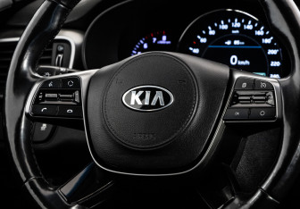 Подержанный автомобиль Kia Sorento 2019 года (11 фото)