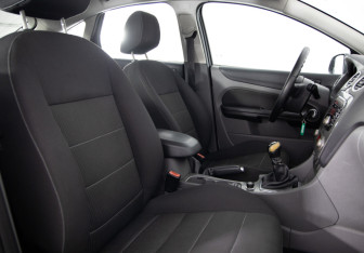Подержанный автомобиль Ford Focus Hatchback 2011 года (11 фото)