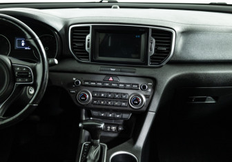Подержанный автомобиль Kia Sportage 2018 года (14 фото)