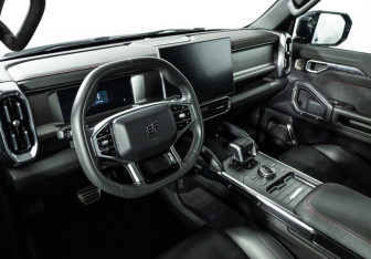 Подержанный автомобиль Jetour T2 2024 года (11 фото)