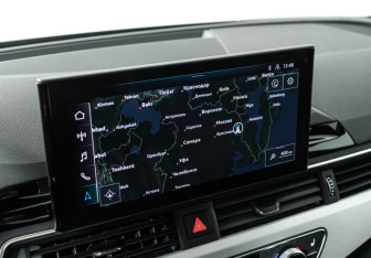 Подержанный автомобиль Audi A4 Sedan 2020 года (16 фото)