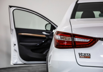 Подержанный автомобиль LADA (ВАЗ) Vesta Sedan 2023 года (10 фото)