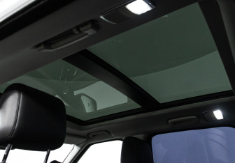 Подержанный автомобиль Land Rover Range Rover Sport 2017 года (23 фото)