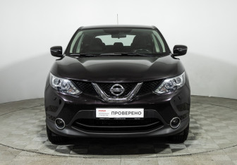 Подержанный автомобиль Nissan Qashqai 2014 года (2 фото)