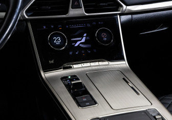 Подержанный автомобиль Exeed TXL 2022 года (12 фото)