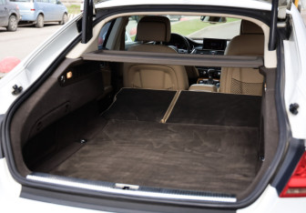 Подержанный автомобиль Audi A7 2011 года (27 фото)