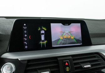 Подержанный автомобиль BMW X3 2020 года (16 фото)