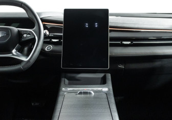 Подержанный автомобиль Geely Preface 2024 года (14 фото)