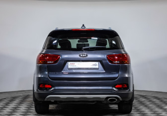 Подержанный автомобиль Kia Sorento 2019 года (6 фото)