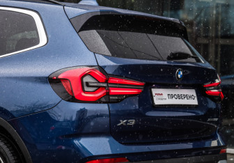 Подержанный автомобиль BMW X3 2021 года (8 фото)