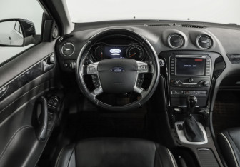 Подержанный автомобиль Ford Mondeo Sedan 2012 года (11 фото)