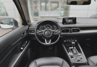 Подержанный автомобиль Mazda CX-5 2020 года (17 фото)