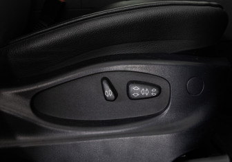 Подержанный автомобиль BMW X3 2008 года (23 фото)