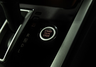 Подержанный автомобиль Nissan Serena Minivan 2019 года (17 фото)