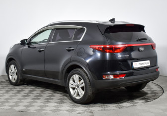 Подержанный автомобиль Kia Sportage 2016 года (7 фото)