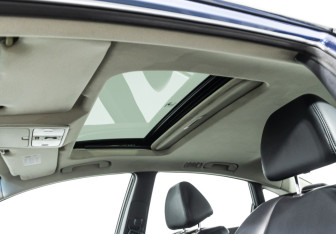 Подержанный автомобиль Nissan Teana 2006 года (16 фото)