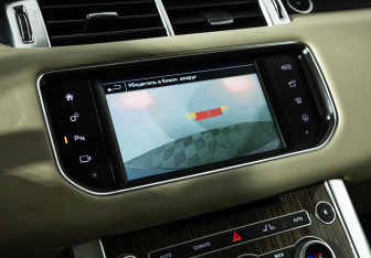 Подержанный автомобиль Land Rover Range Rover Sport 2016 года (18 фото)