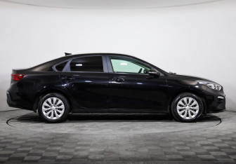 Подержанный автомобиль Kia Cerato Sedan 2019 года (4 фото)