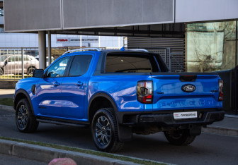 Подержанный автомобиль Ford Ranger 2024 года (9 фото)