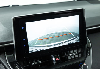 Подержанный автомобиль Toyota Corolla Sedan 2022 года (15 фото)