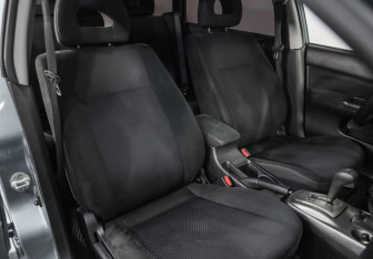 Подержанный автомобиль Mitsubishi Lancer Wagon 2007 года (17 фото)