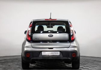 Подержанный автомобиль Kia Soul 2017 года (6 фото)