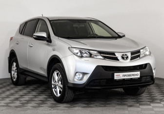 Подержанный автомобиль Toyota RAV4 2014 года (3 фото)