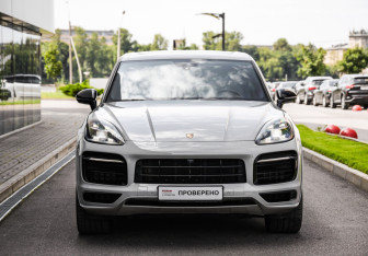 Подержанный автомобиль Porsche Cayenne 2020 года (4 фото)