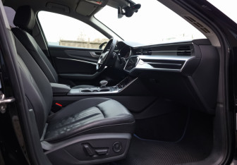 Подержанный автомобиль Audi A6 Sedan 2020 года (22 фото)