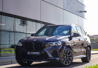 Подержанный автомобиль BMW X5 M 2021 года (29 фото)