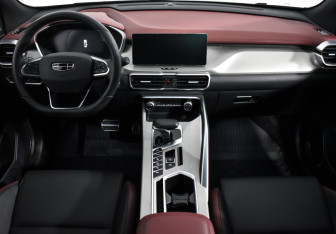 Подержанный автомобиль Geely Coolray 2023 года (14 фото)
