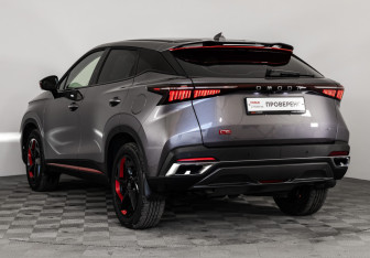 Подержанный автомобиль Omoda C5 2024 года (11 фото)