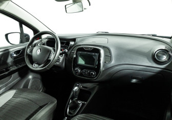 Подержанный автомобиль Renault Kaptur 2019 года (9 фото)