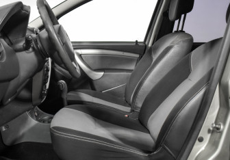 Подержанный автомобиль Renault Duster 2015 года (12 фото)