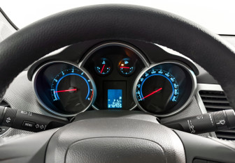 Подержанный автомобиль Chevrolet Cruze Sedan 2010 года (16 фото)