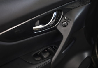 Подержанный автомобиль Nissan X-Trail 2017 года (22 фото)