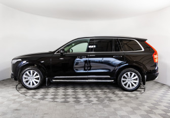 Подержанный автомобиль Volvo XC90 2019 года (8 фото)