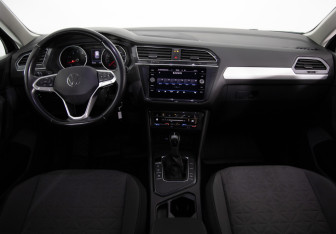 Подержанный автомобиль Volkswagen Tiguan 2020 года (9 фото)