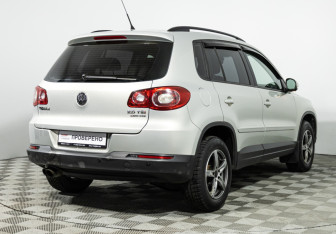 Подержанный автомобиль Volkswagen Tiguan 2011 года (5 фото)