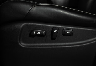 Подержанный автомобиль Infiniti QX80 2014 года (28 фото)