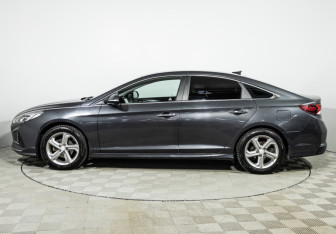 Подержанный автомобиль Hyundai Sonata 2019 года (8 фото)