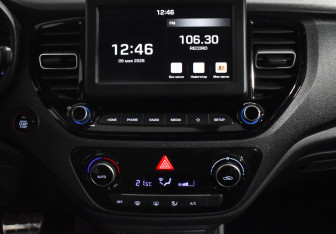 Подержанный автомобиль Hyundai Solaris Sedan 2020 года (16 фото)