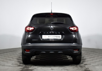 Подержанный автомобиль Renault Kaptur 2019 года (6 фото)
