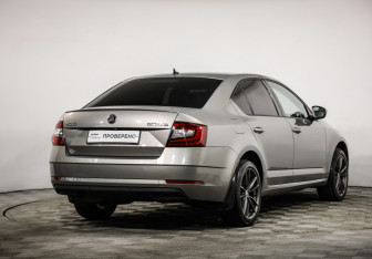 Подержанный автомобиль Skoda Octavia Liftback 2018 года (5 фото)