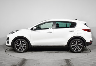Подержанный автомобиль Kia Sportage 2018 года (8 фото)