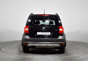 Подержанный автомобиль Skoda Yeti 2014 года (6 фото)