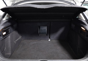 Подержанный автомобиль Citroen C4 Hatchback 2011 года (22 фото)