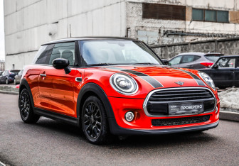 Подержанный автомобиль MINI Hatch 2019 года (4 фото)
