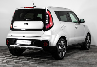Подержанный автомобиль Kia Soul 2019 года (6 фото)